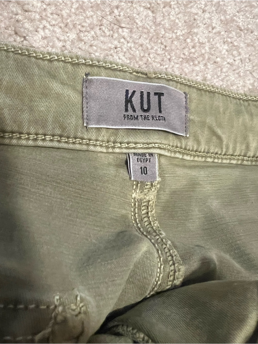 Kut from the Kloth Women’s Wide-Leg Cargo Pants in Olive Green size 10 - Picture 4 of 4